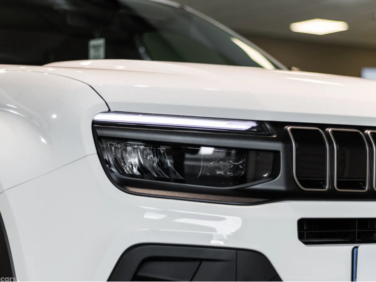 Jeep Avenger SUV, Petrol Hybrid, 2026, White