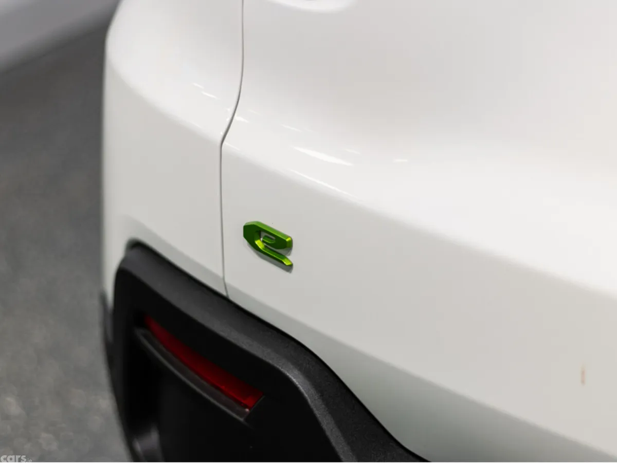 Jeep Avenger SUV, Petrol Hybrid, 2026, White