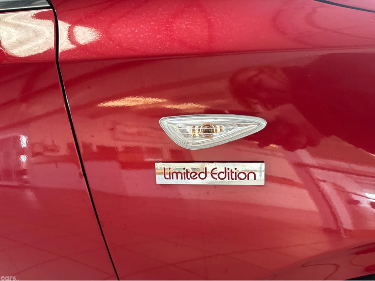 Kia Ceed Hatchback, Petrol, 2021, Red
