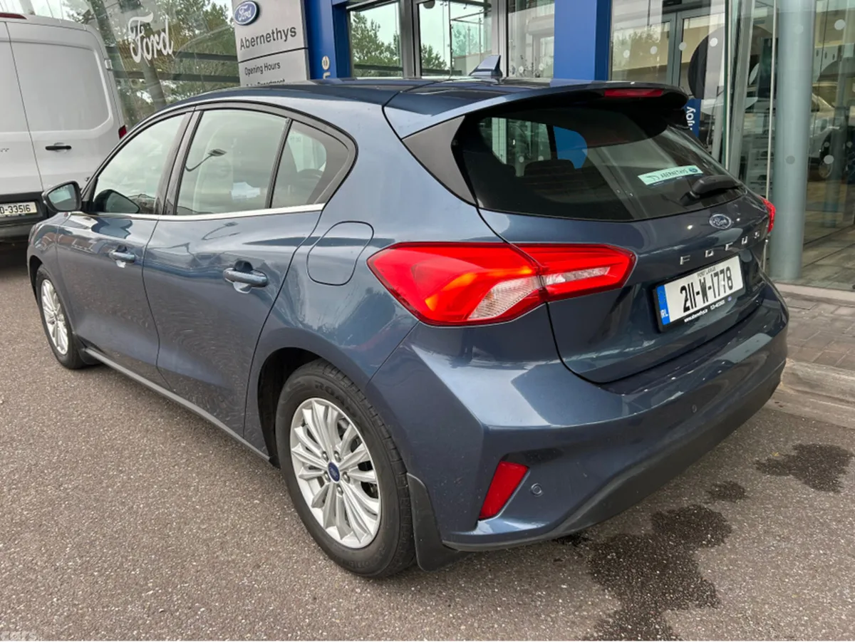 Ford Focus Hatchback, Petrol, 2021, Blue