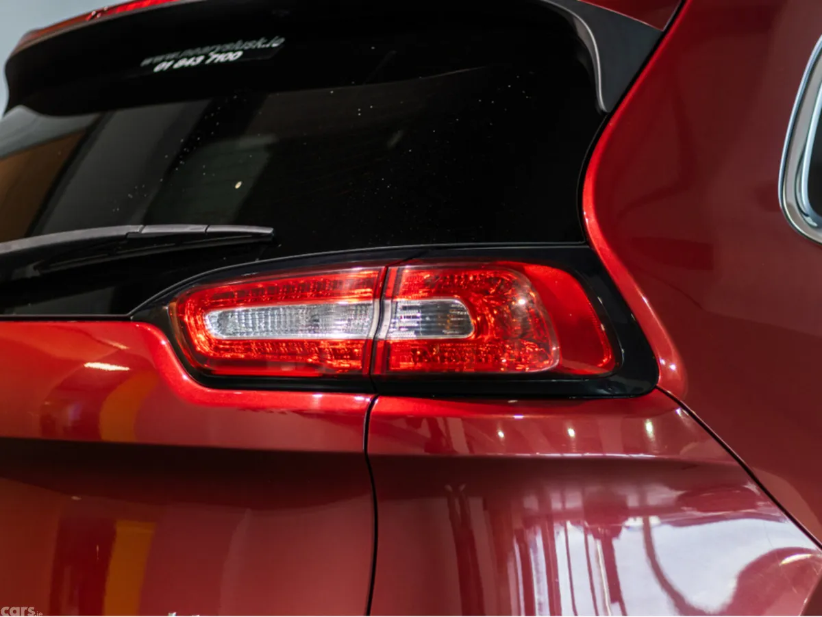Jeep Cherokee Estate, Diesel, 2015, Red