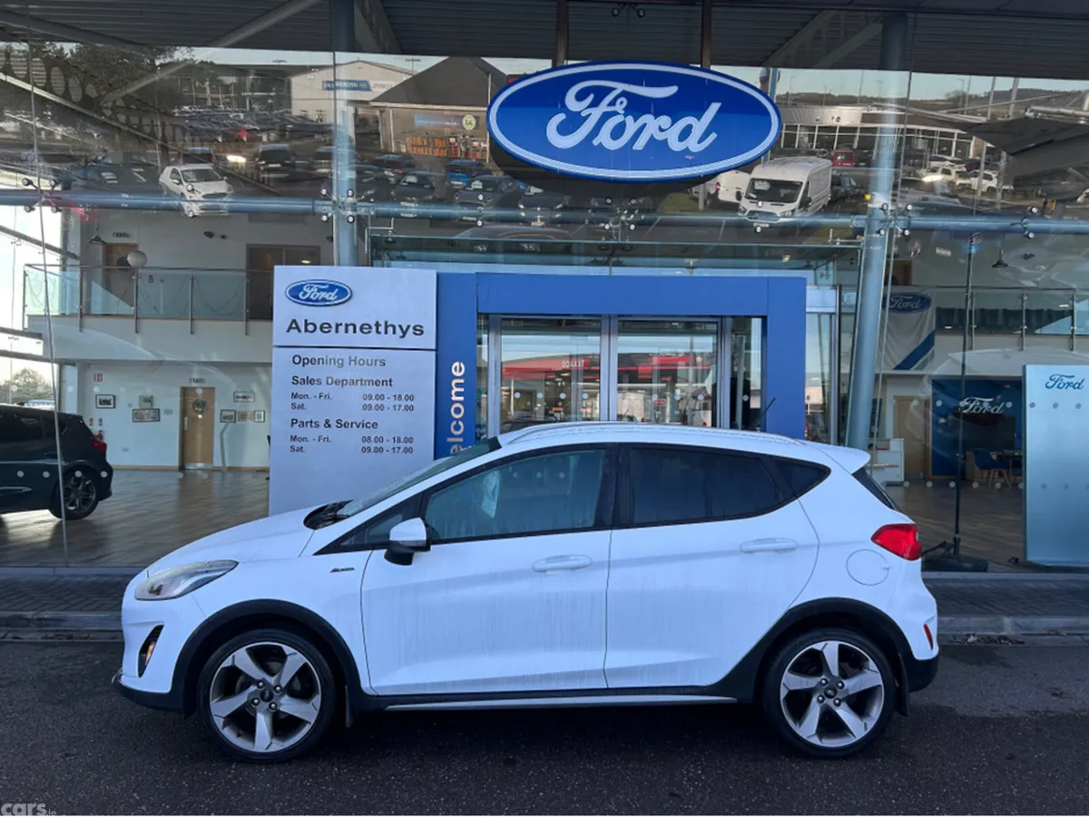 Ford Fiesta Hatchback, Petrol, 2020, White