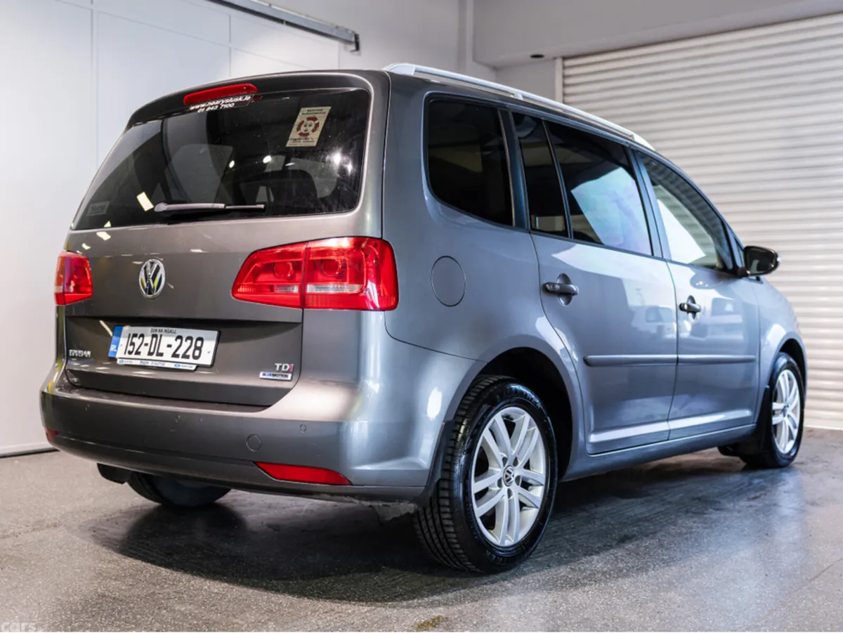 Volkswagen Touran MPV, Diesel, 2015, Grey