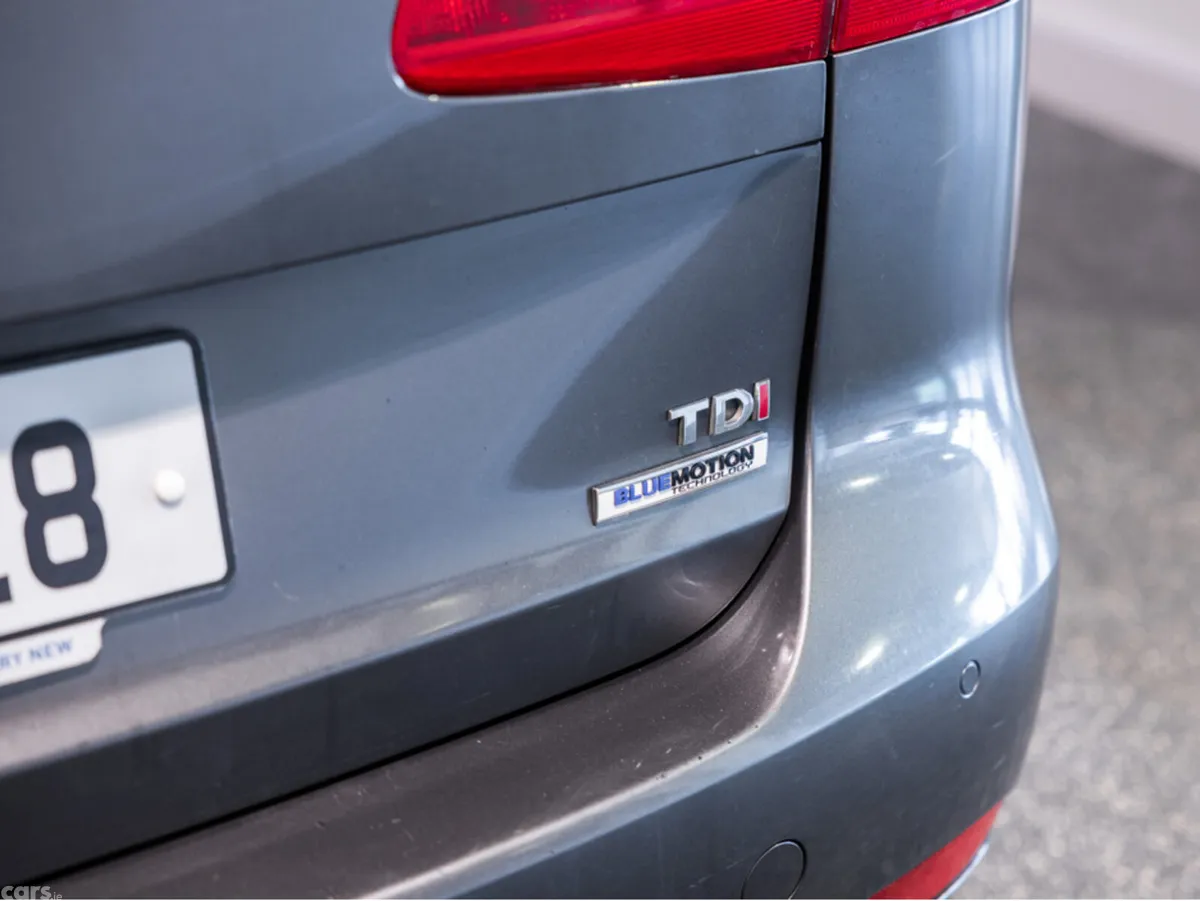 Volkswagen Touran MPV, Diesel, 2015, Grey