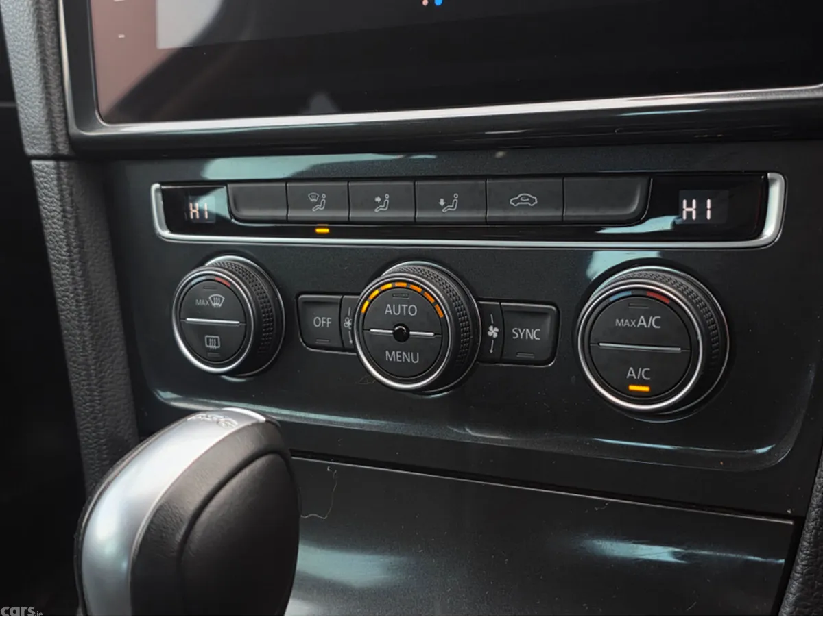 Volkswagen Golf Hatchback, Petrol, 2019, Silver