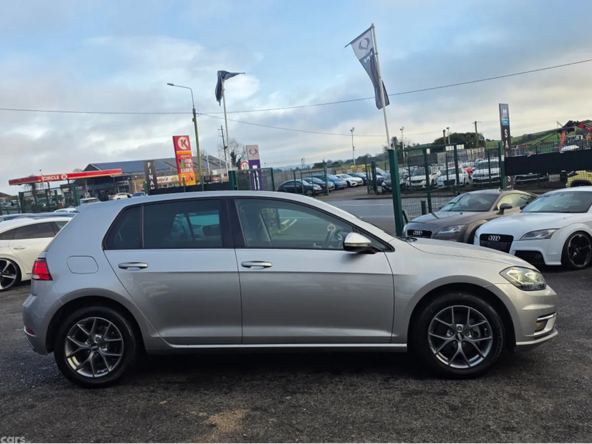 Volkswagen Golf Hatchback, Petrol, 2019, Silver