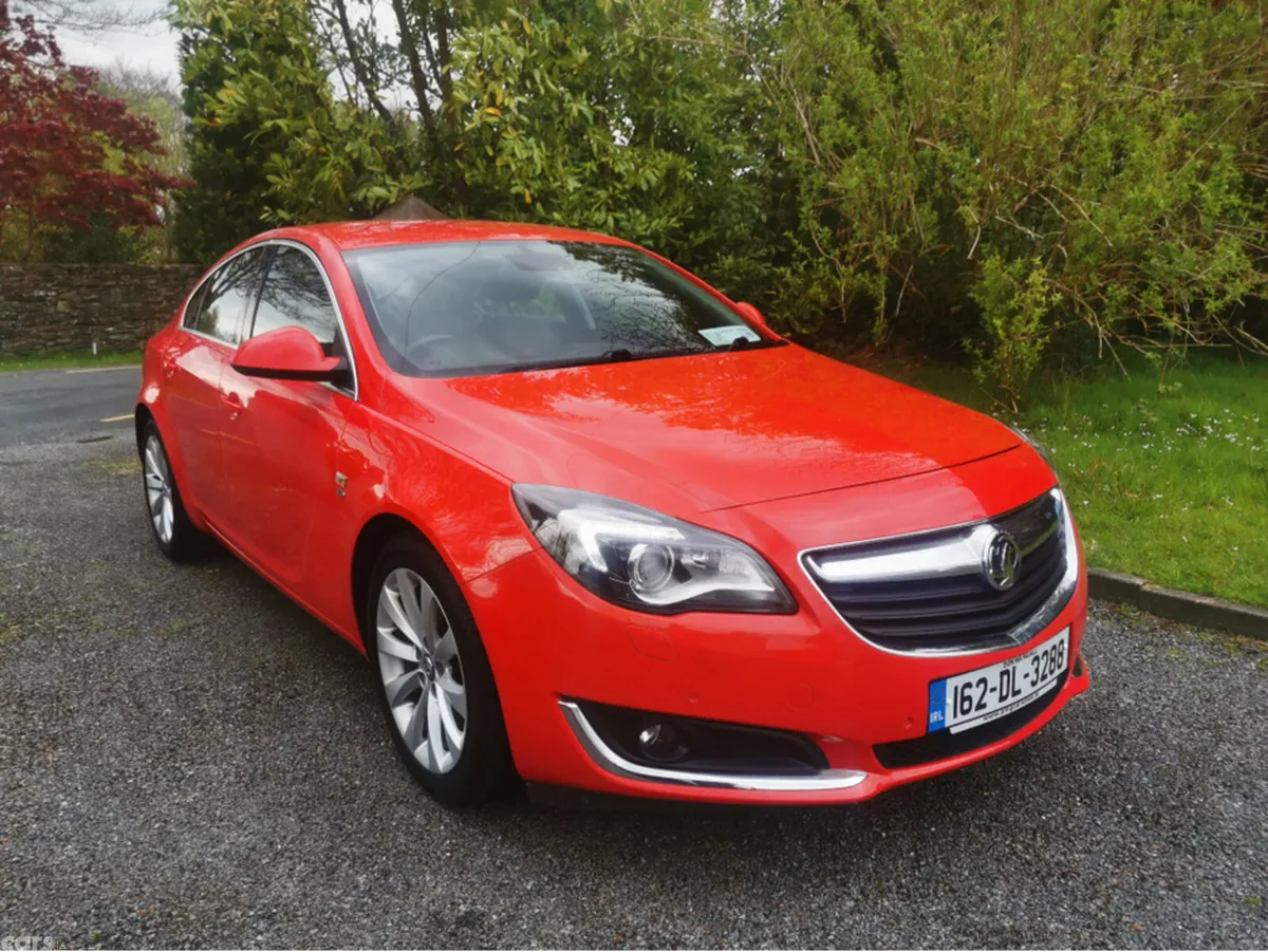Vauxhall Insignia Hatchback, Diesel, 2016, Red
