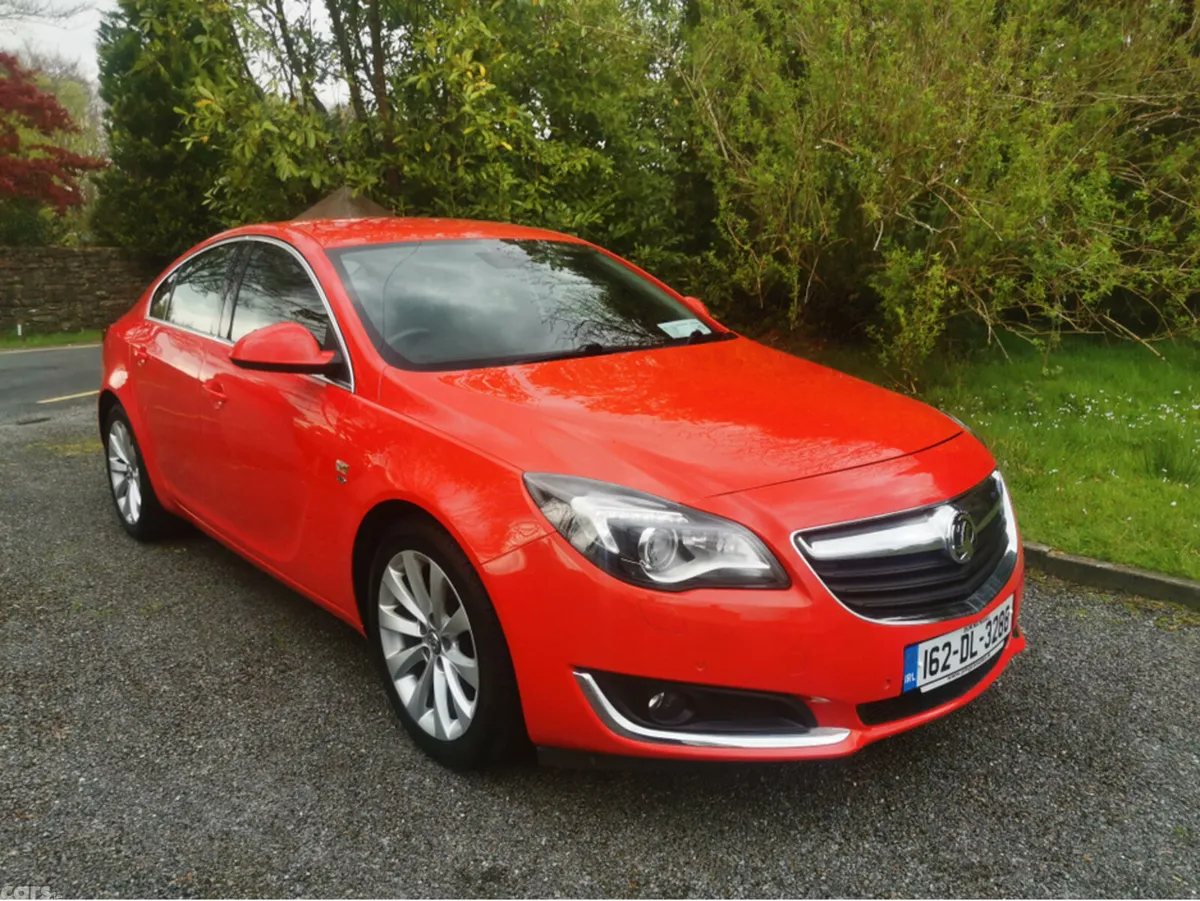 Vauxhall Insignia Hatchback, Diesel, 2016, Red