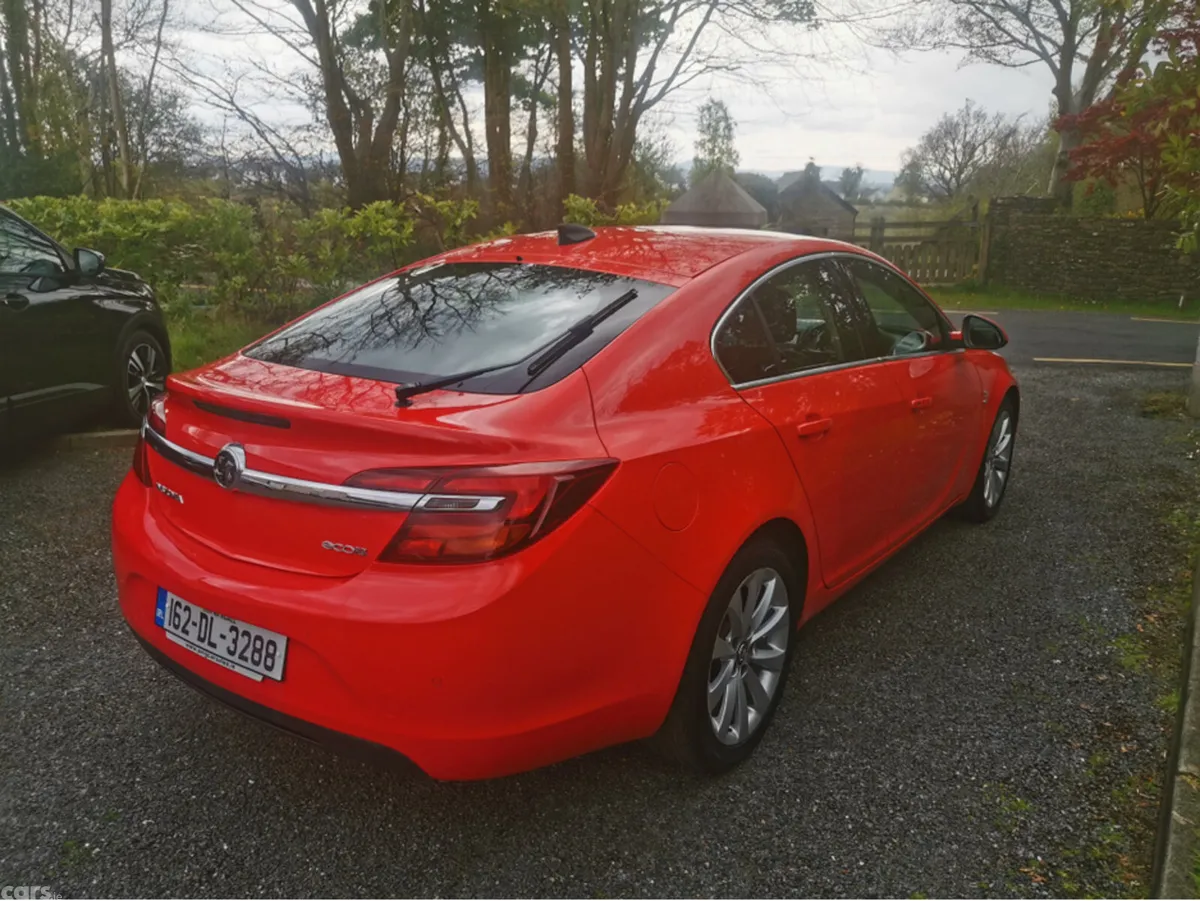 Vauxhall Insignia Hatchback, Diesel, 2016, Red