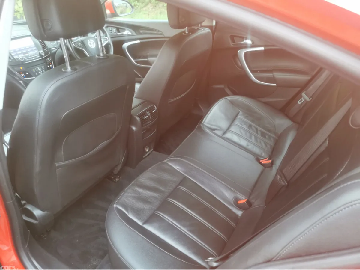 Vauxhall Insignia Hatchback, Diesel, 2016, Red
