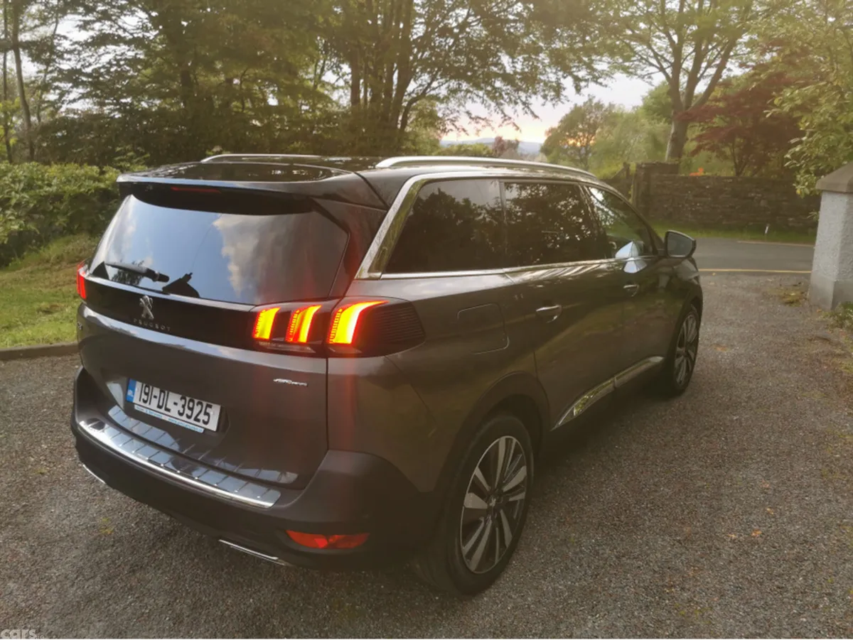 Peugeot 5008 MPV, Diesel, 2019, Grey