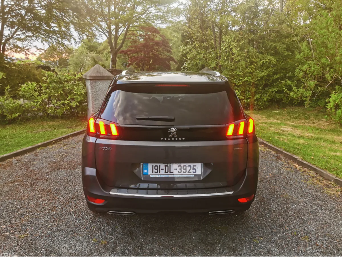 Peugeot 5008 MPV, Diesel, 2019, Grey