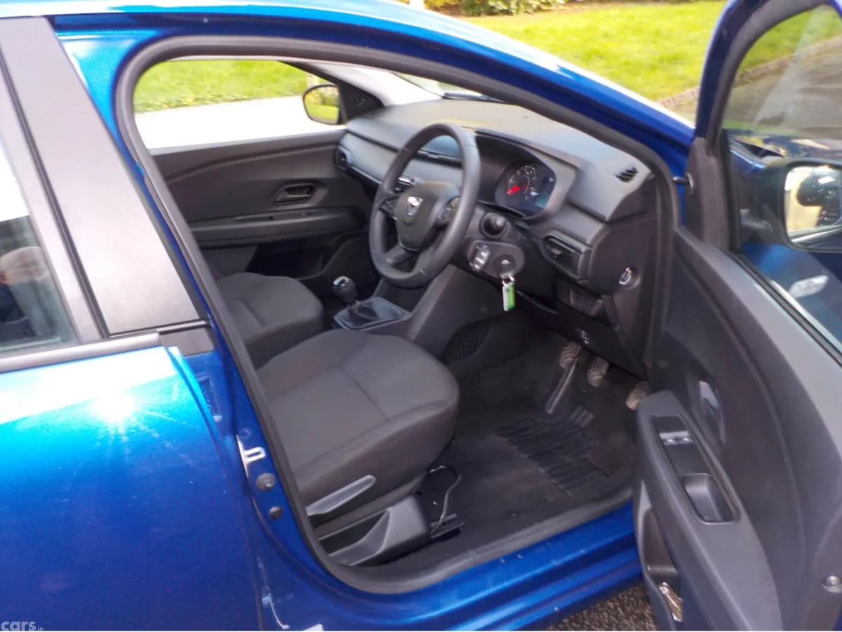 Dacia Sandero Hatchback, Petrol, 2021, Blue