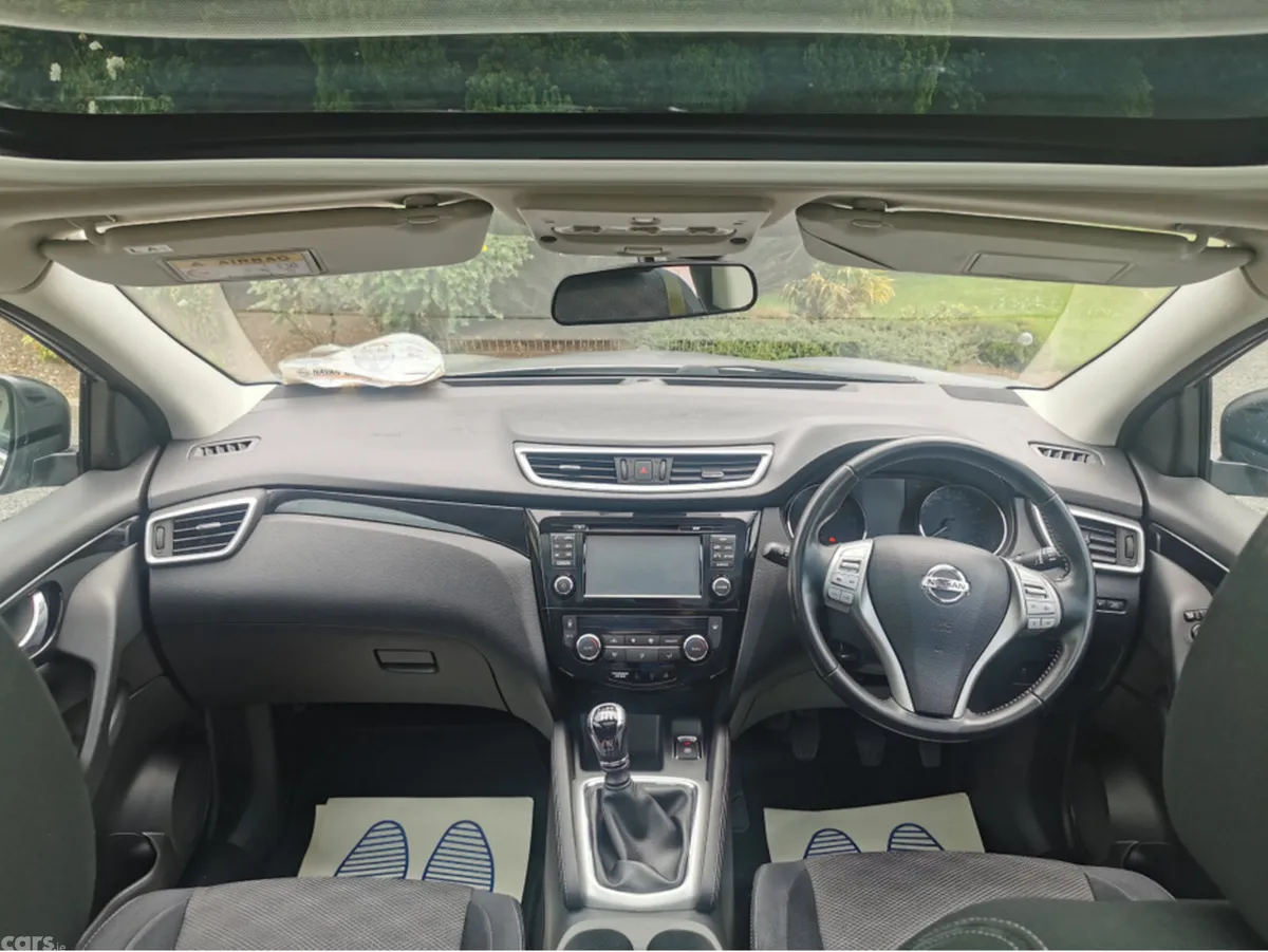 Nissan Qashqai MPV, Diesel, 2016, Silver