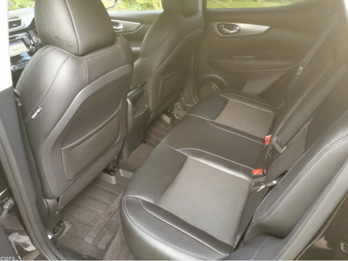 Nissan Qashqai MPV, Diesel, 2018, Black