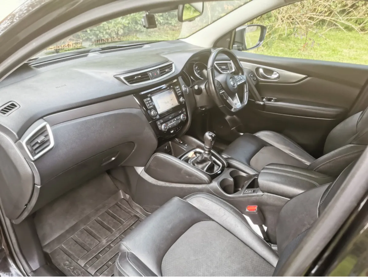 Nissan Qashqai MPV, Diesel, 2018, Black