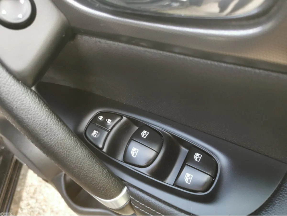 Nissan Qashqai MPV, Diesel, 2018, Black