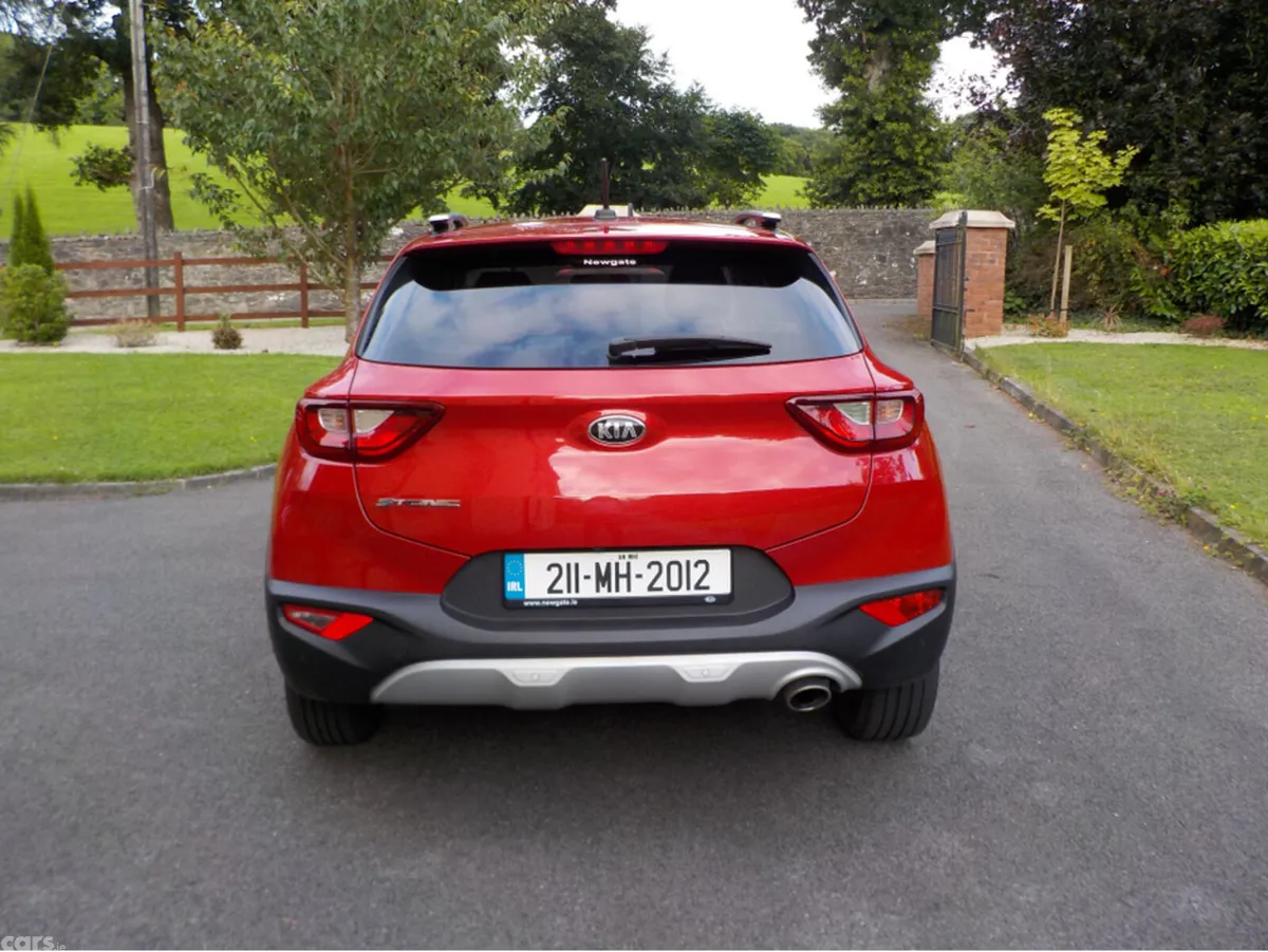 Kia Stonic Hatchback, Petrol, 2021, Red