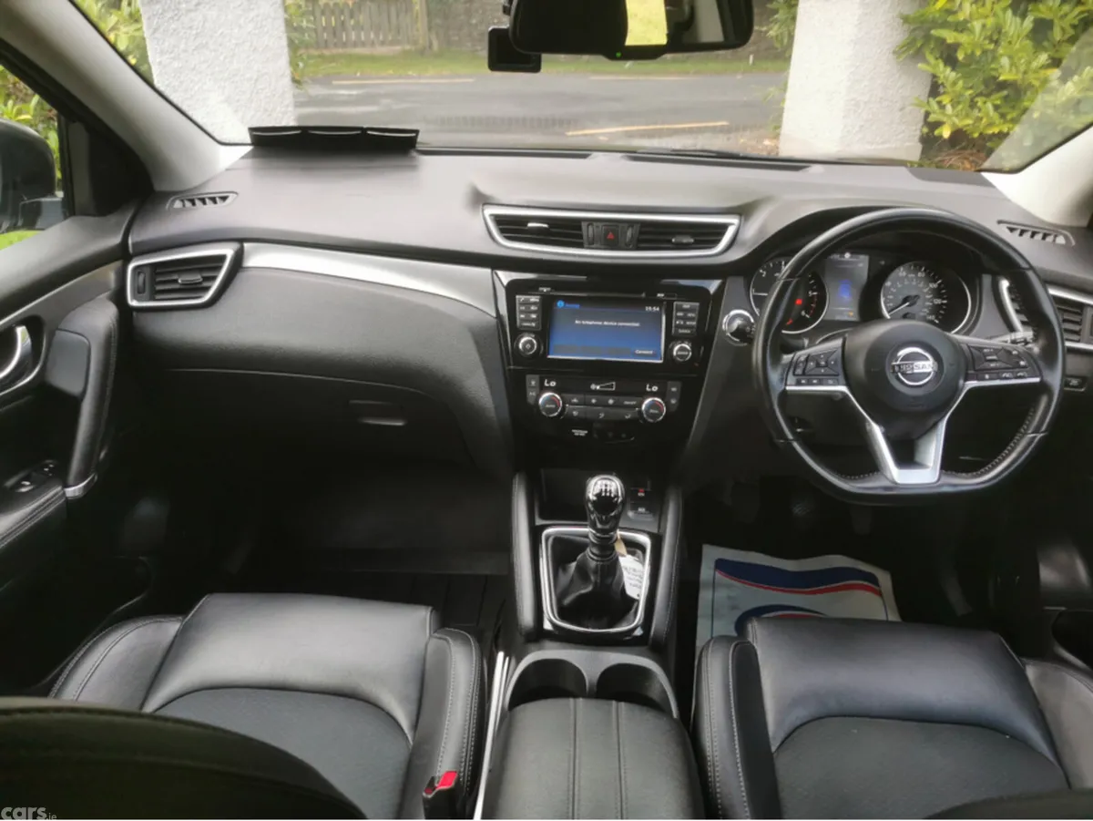 Nissan Qashqai MPV, Diesel, 2018, Black