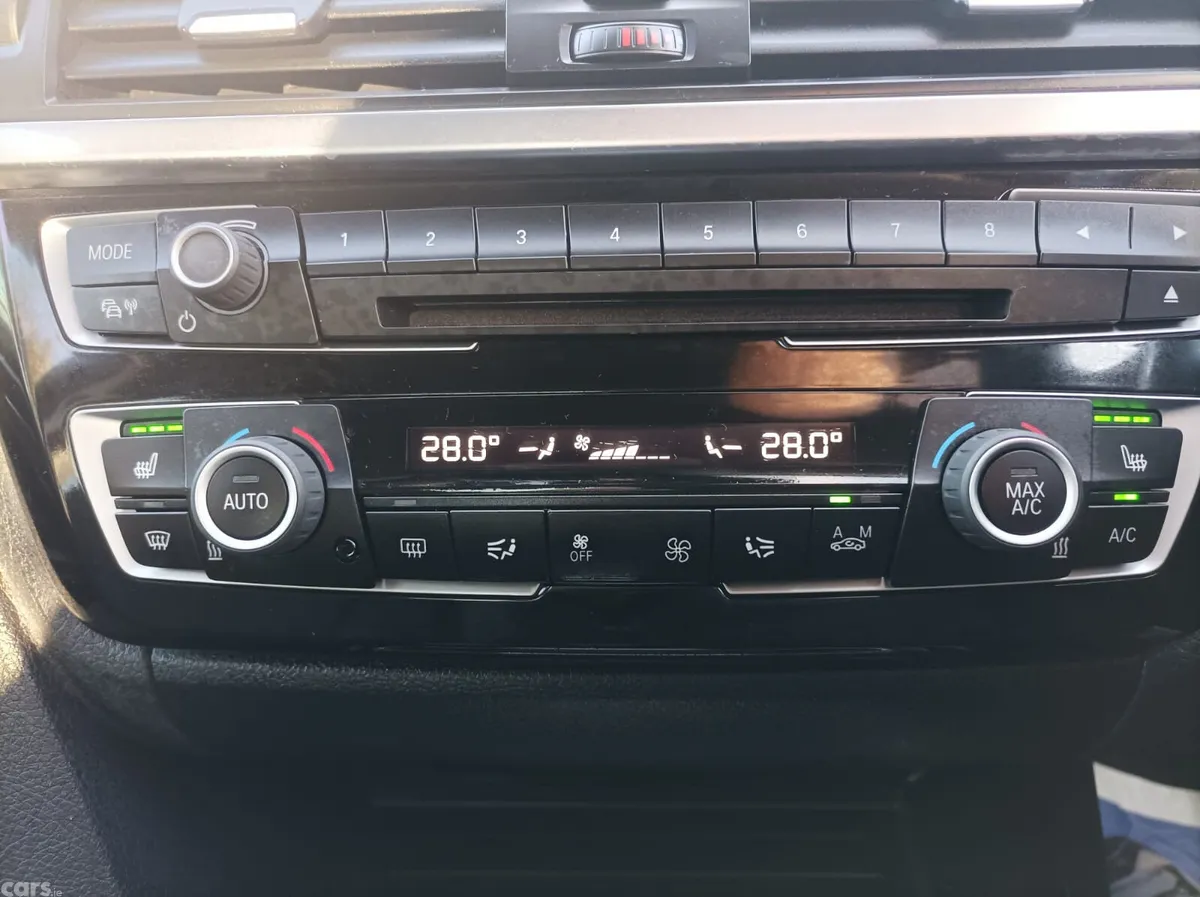 BMW 3-Series Hatchback, Diesel, 2018, Blue