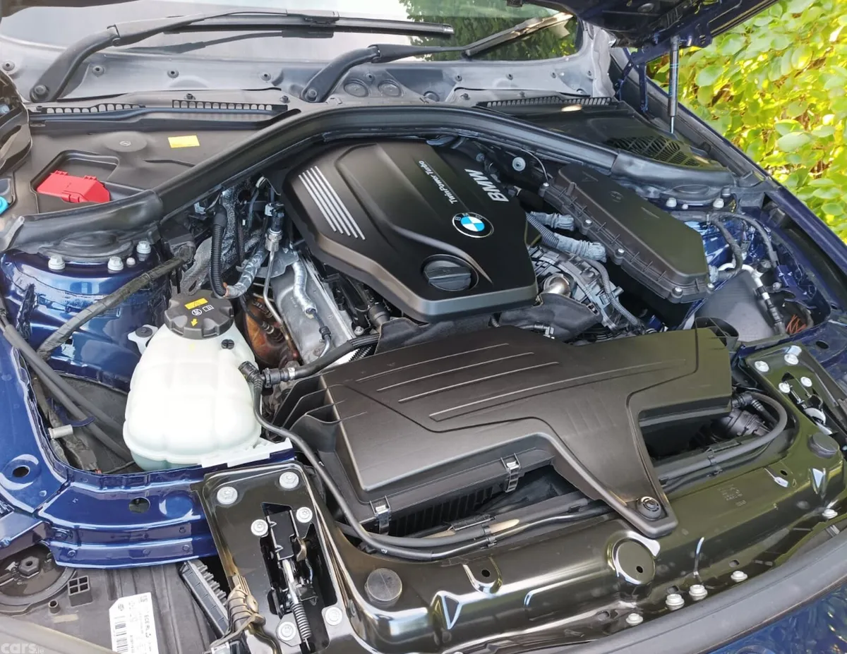 BMW 3-Series Hatchback, Diesel, 2018, Blue
