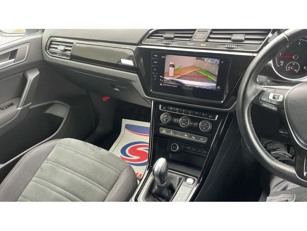 Volkswagen Touran MPV, Diesel, 2019, White