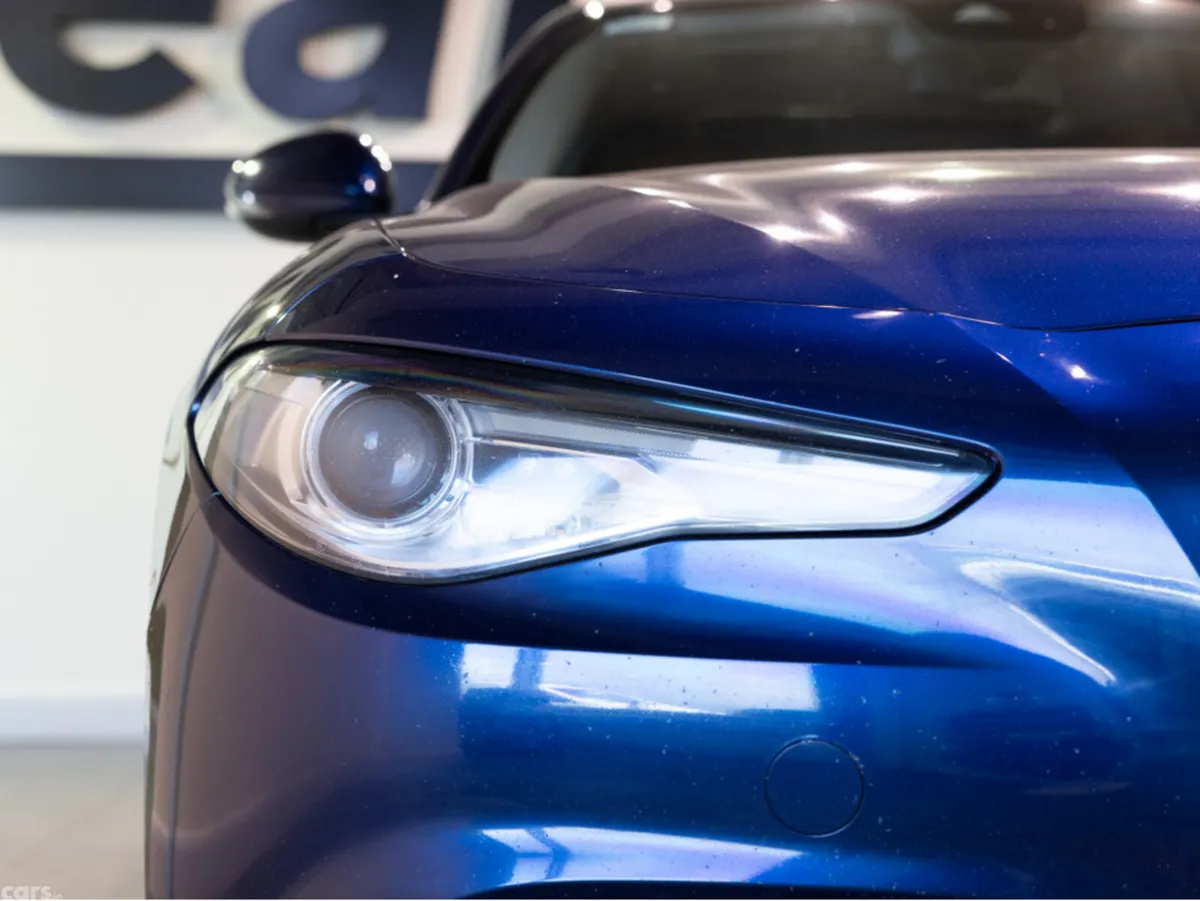Alfa Romeo Giulia Saloon, Diesel, 2017, Blue