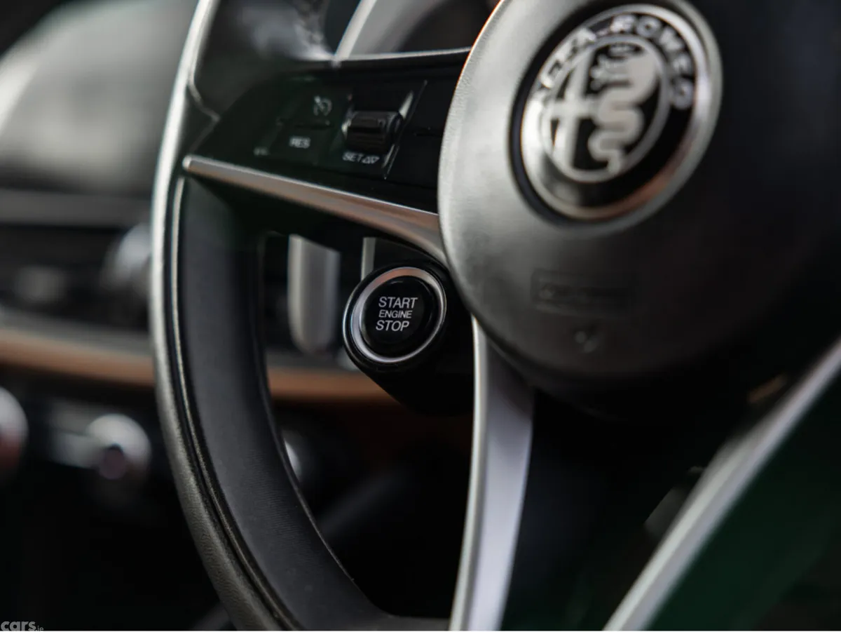 Alfa Romeo Giulia Saloon, Diesel, 2017, Blue