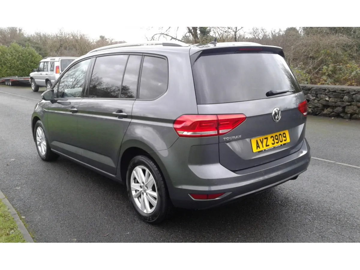 Volkswagen Touran MPV, Diesel, 2020, Grey