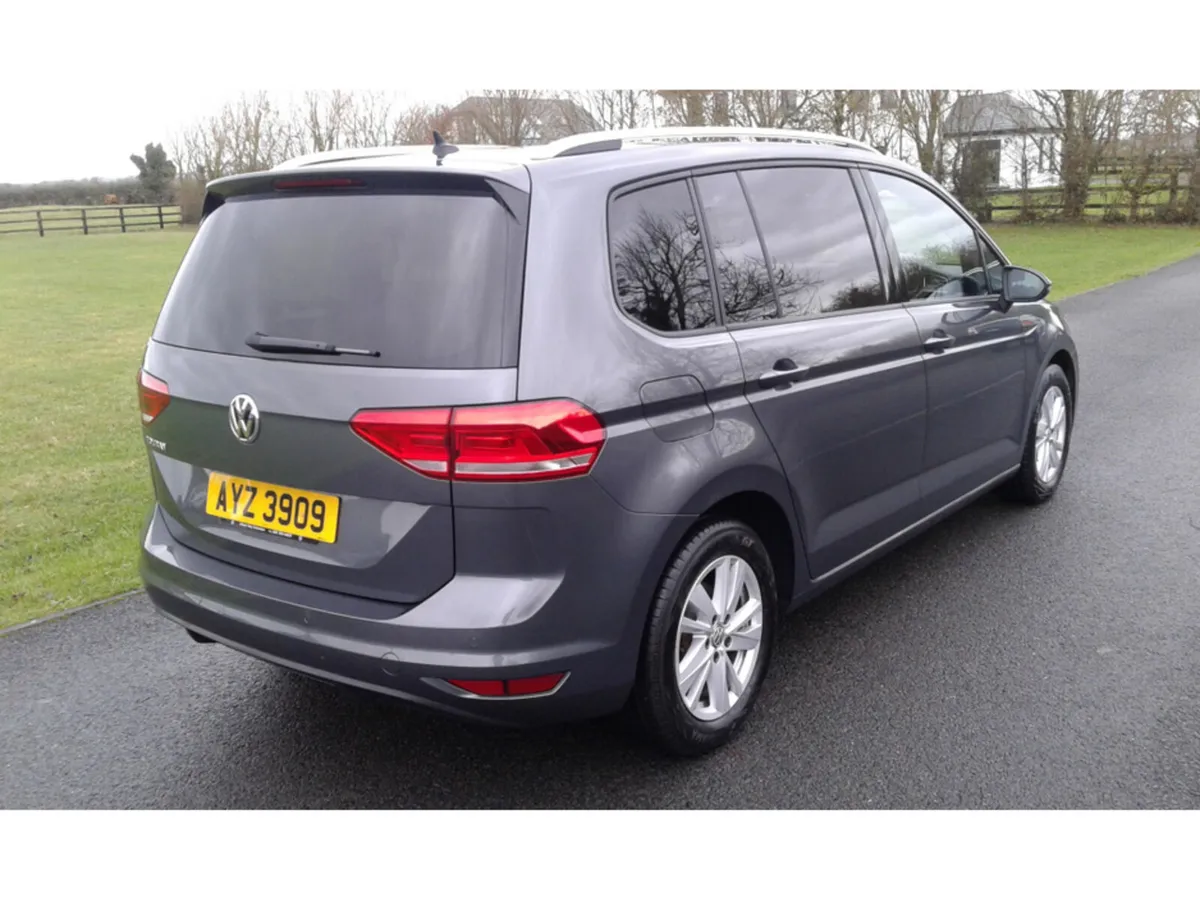 Volkswagen Touran MPV, Diesel, 2020, Grey