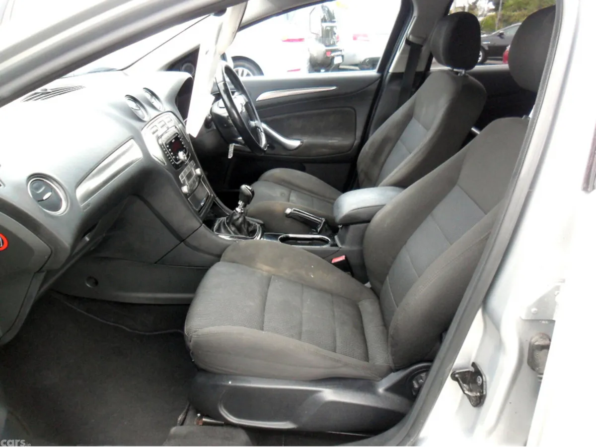 Ford Mondeo Hatchback, Diesel, 2009, Silver