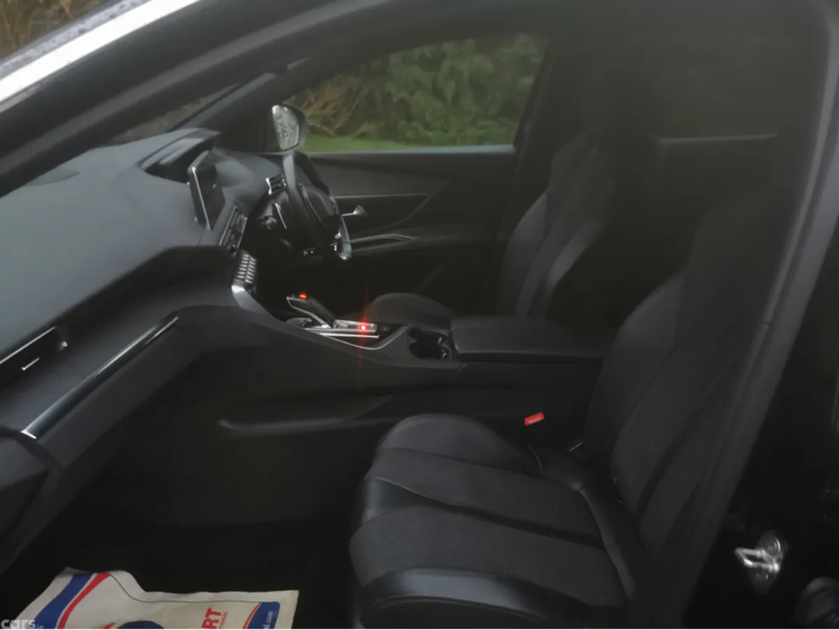 Peugeot 3008 Hatchback, Diesel, 2019, Black