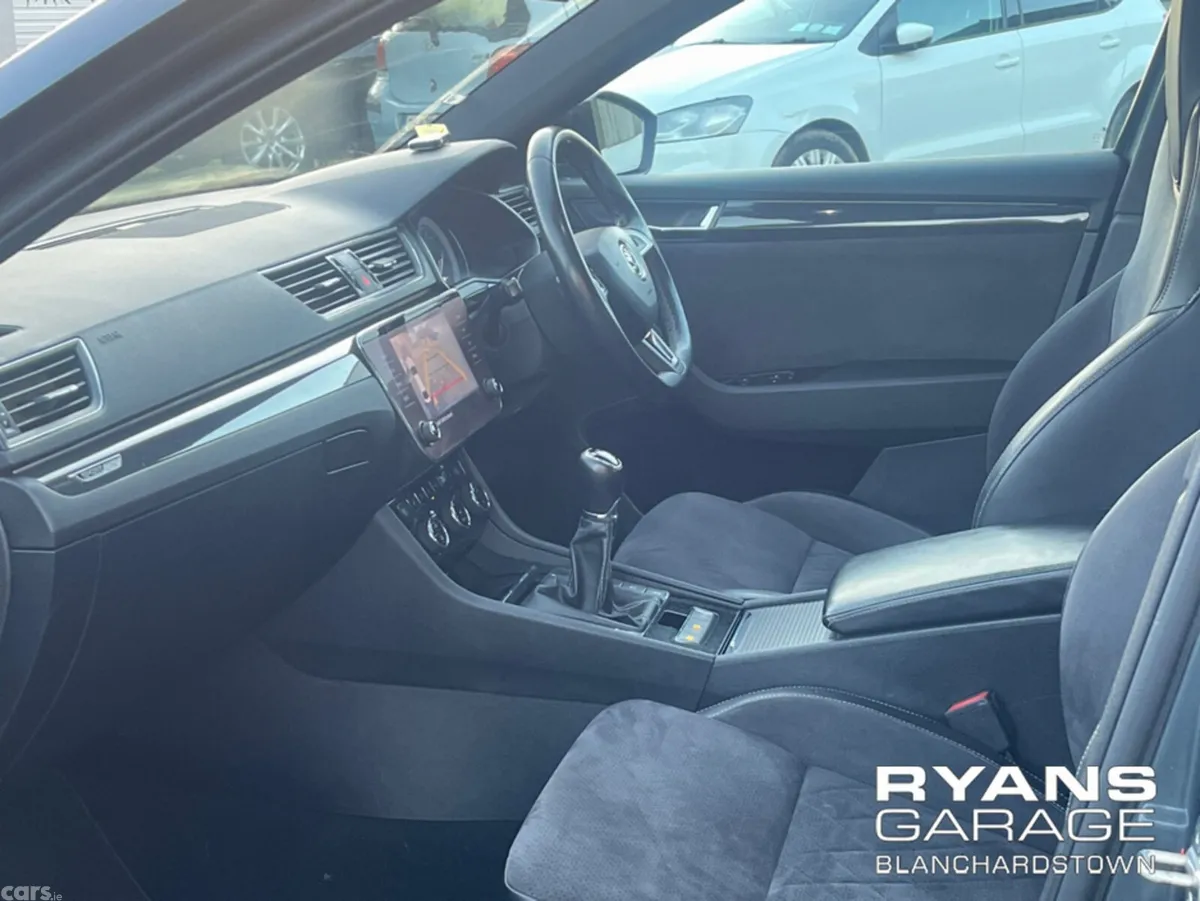Skoda Superb Hatchback, Diesel, 2019, Grey