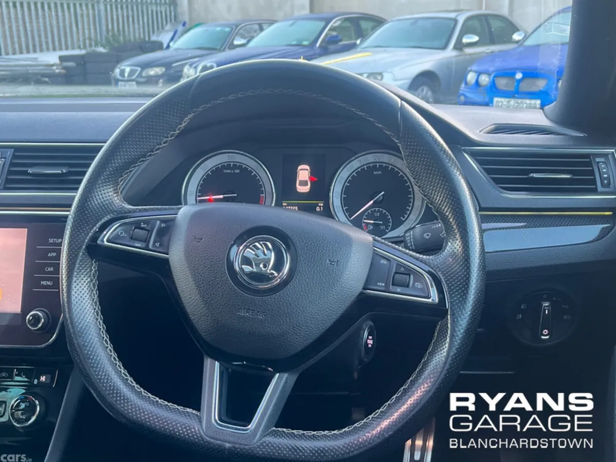 Skoda Superb Hatchback, Diesel, 2019, Grey
