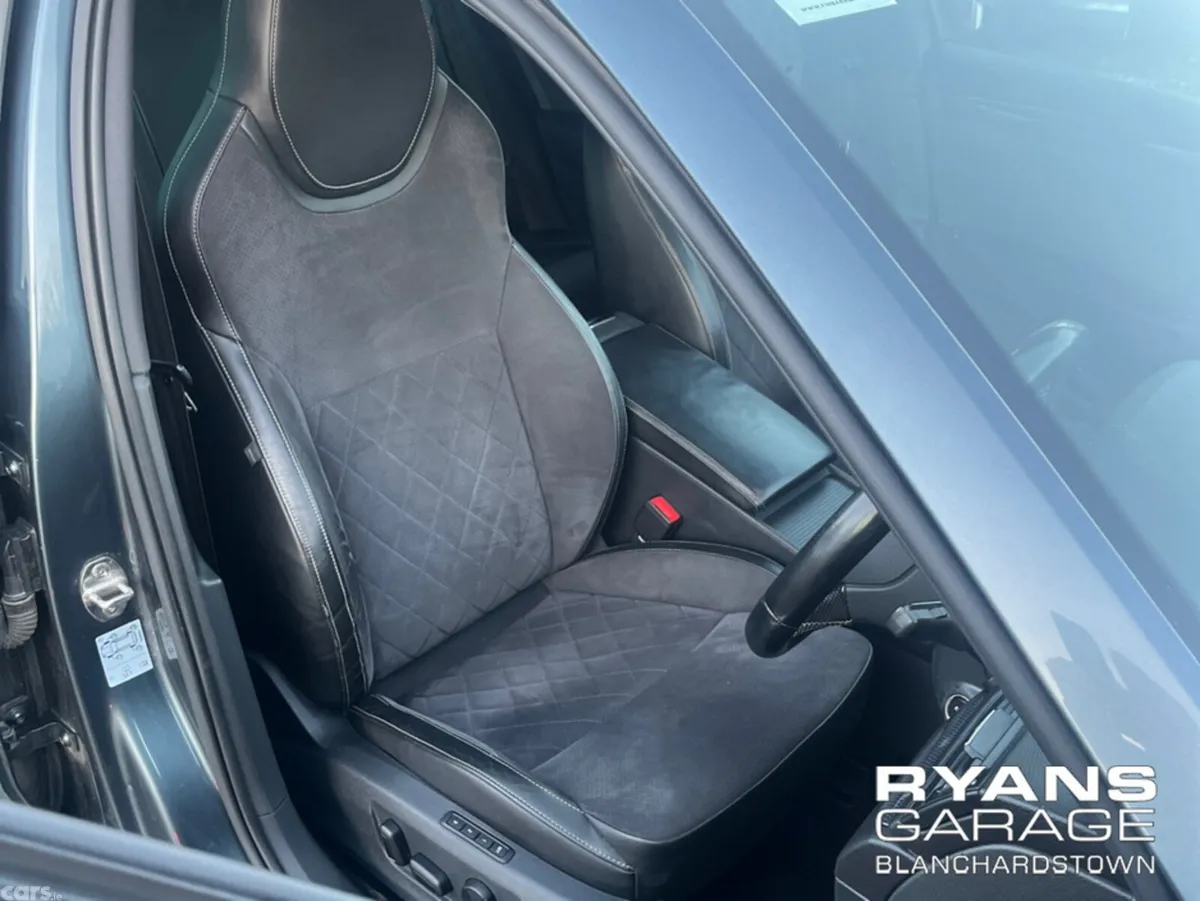 Skoda Superb Hatchback, Diesel, 2019, Grey