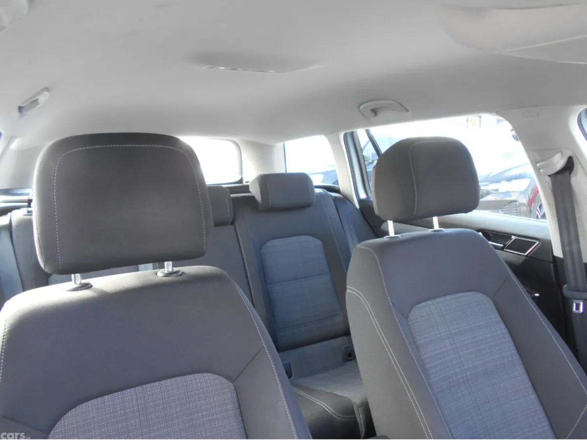 Volkswagen Passat Estate, Diesel, 2022, Silver