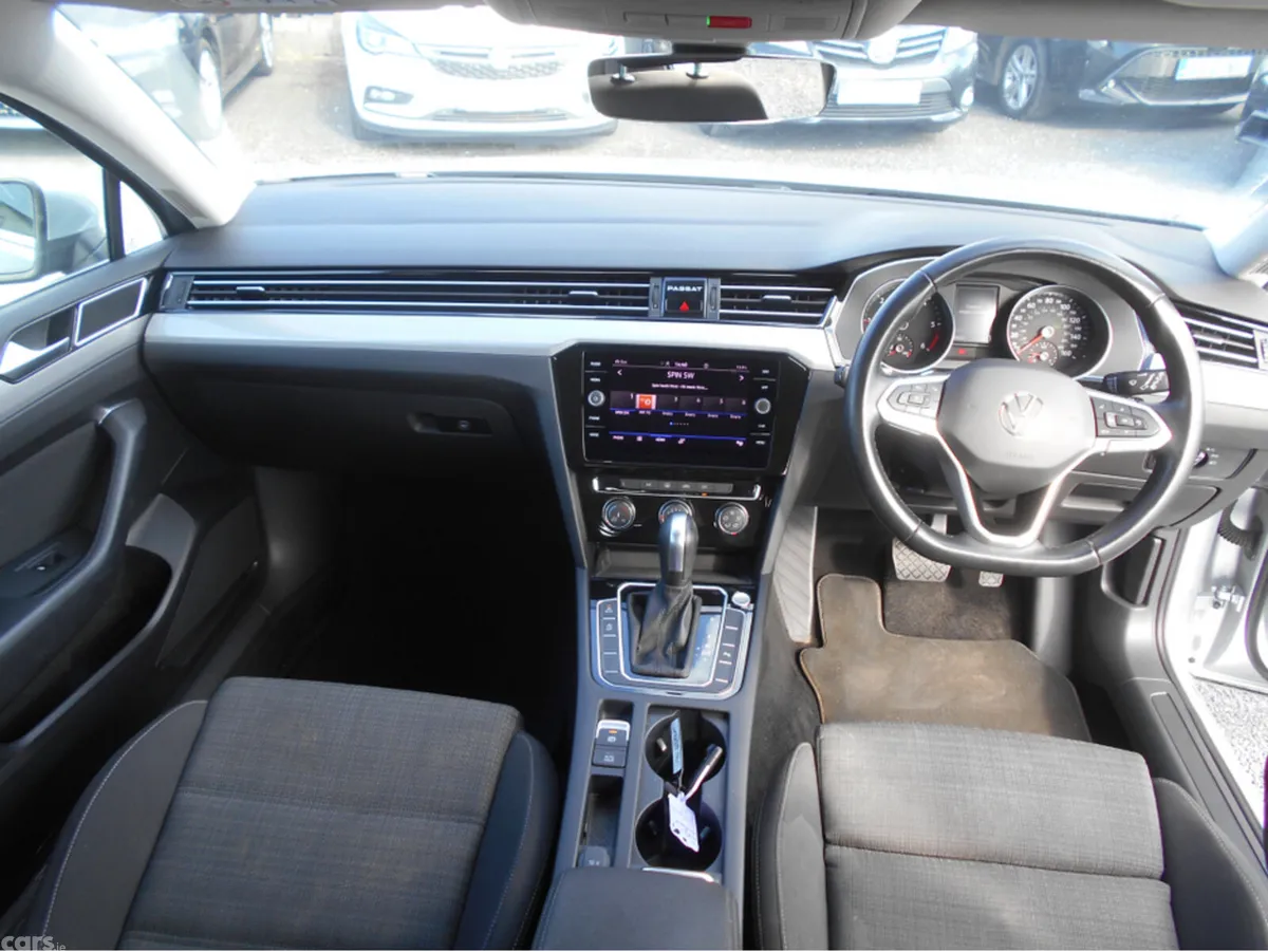 Volkswagen Passat Estate, Diesel, 2022, Silver