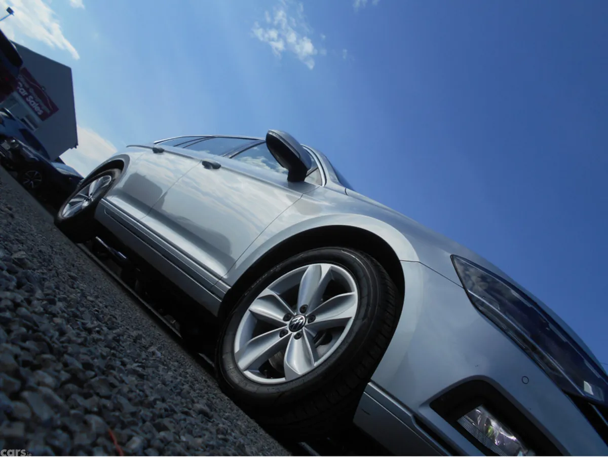 Volkswagen Passat Estate, Diesel, 2022, Silver
