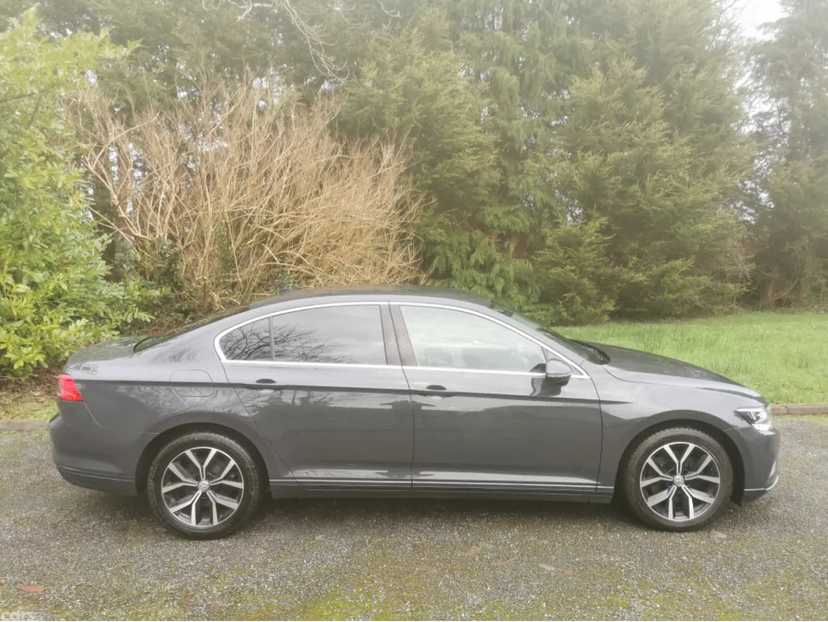 Volkswagen Passat Saloon, Diesel, 2020, Grey