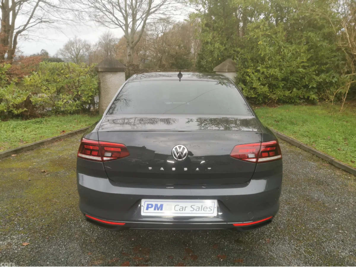 Volkswagen Passat Saloon, Diesel, 2020, Grey