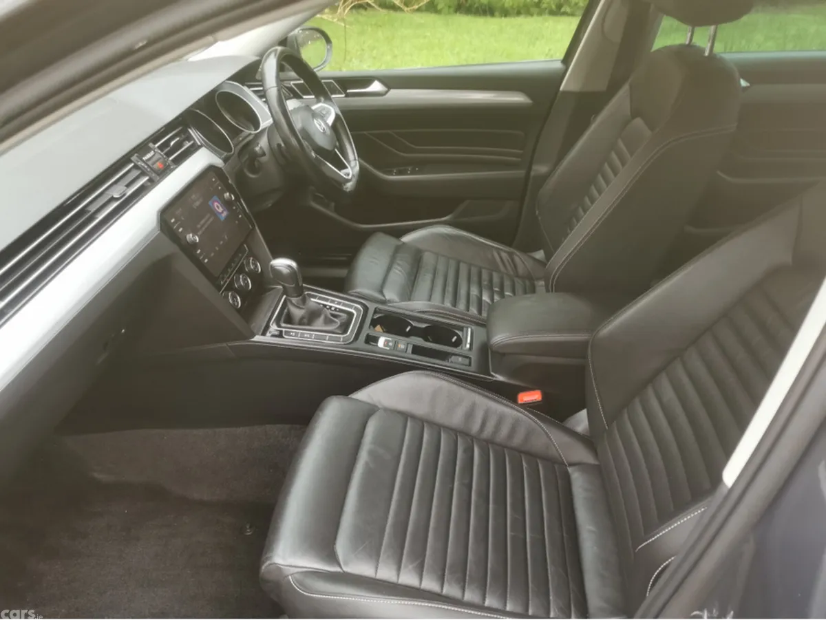 Volkswagen Passat Saloon, Diesel, 2020, Grey