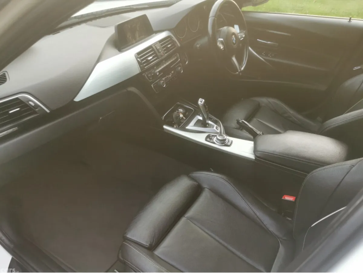 BMW 3-Series Saloon, Petrol Hybrid, 2016, White