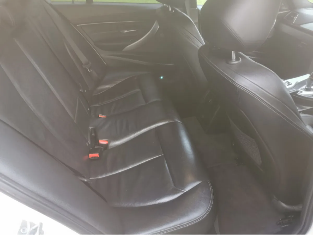 BMW 3-Series Saloon, Petrol Hybrid, 2016, White