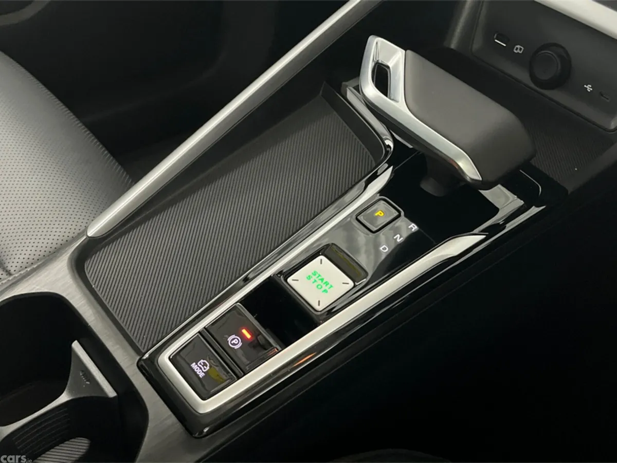 MG ZS SUV, Petrol Hybrid, 2027, Silver
