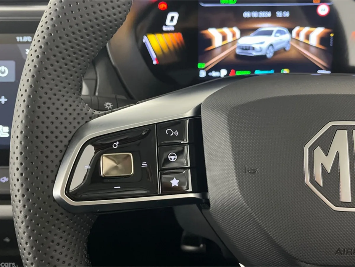 MG ZS SUV, Petrol Hybrid, 2027, Silver