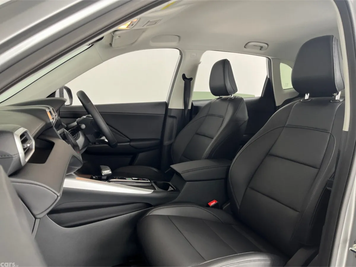 MG ZS SUV, Petrol Hybrid, 2027, Silver