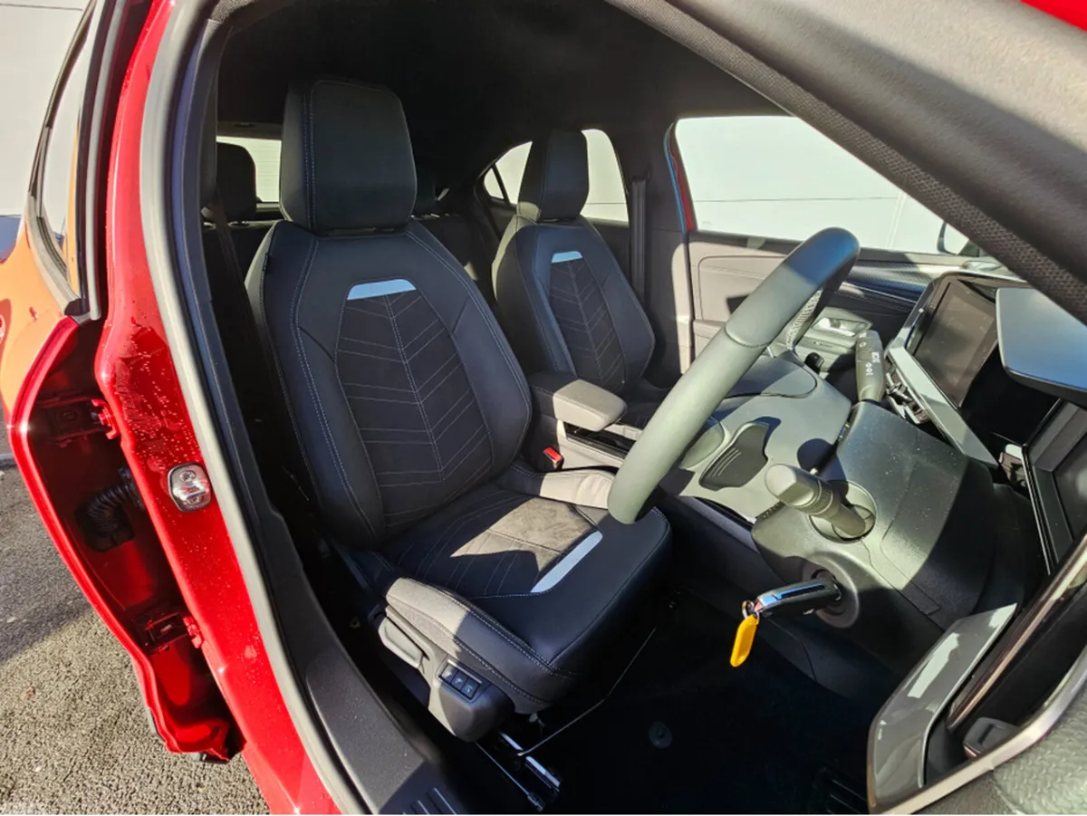 Opel Mokka SUV, Petrol, 2026, Red