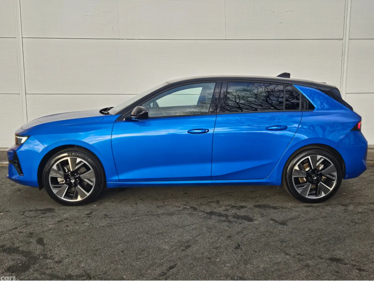 Opel Astra Hatchback, Electric, 2026, Blue