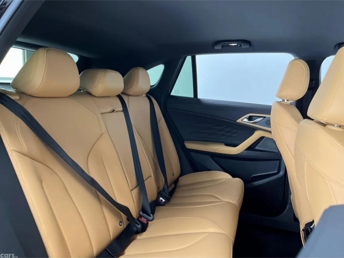 MG HS SUV, Petrol Plug-in Hybrid, 2027, Black
