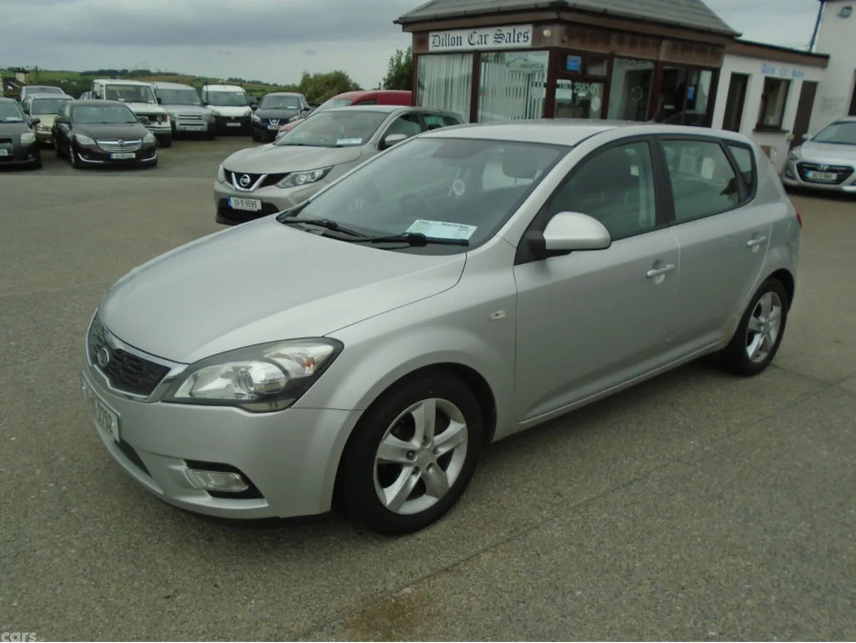 Kia Ceed Hatchback, Diesel, 2010, Silver
